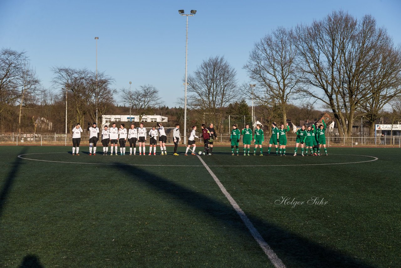 Bild 90 - Frauen SG Holstein Sued - SV Gruenweiss-Siebenbaeumen : Ergebnis: 0:2